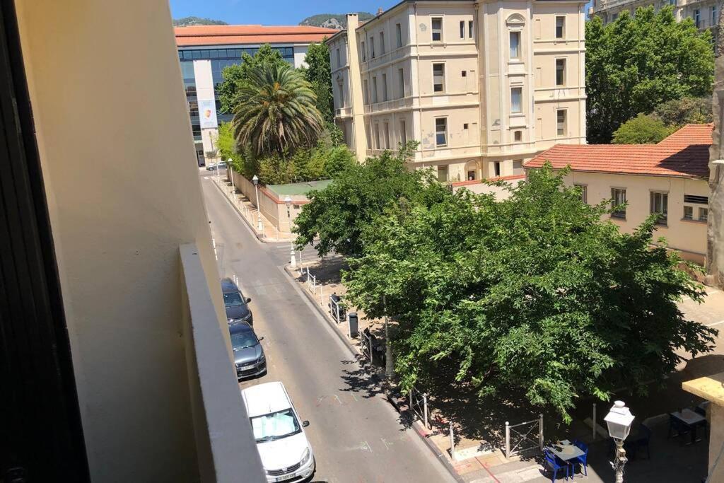 Magnifique T3 Dans Une Résidence Au Centre De Tolón Exterior foto