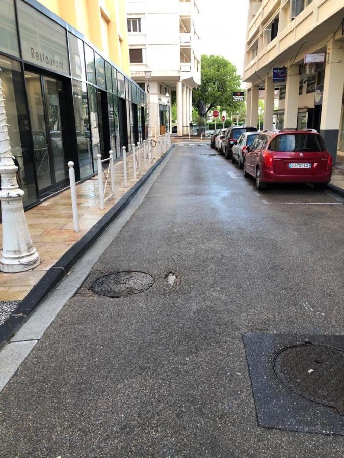 Magnifique T3 Dans Une Résidence Au Centre De Tolón Exterior foto